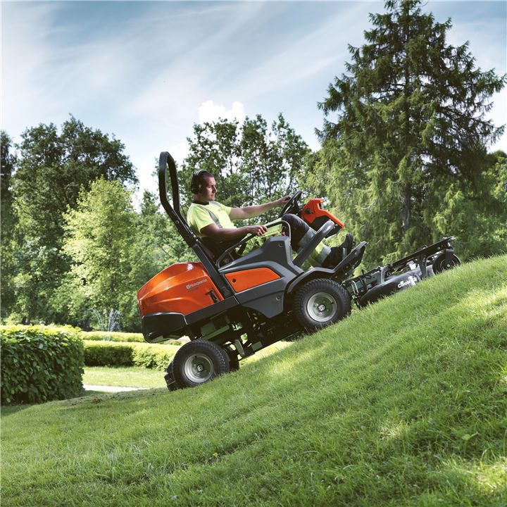 Manual, automatic and robotic lawnmowers